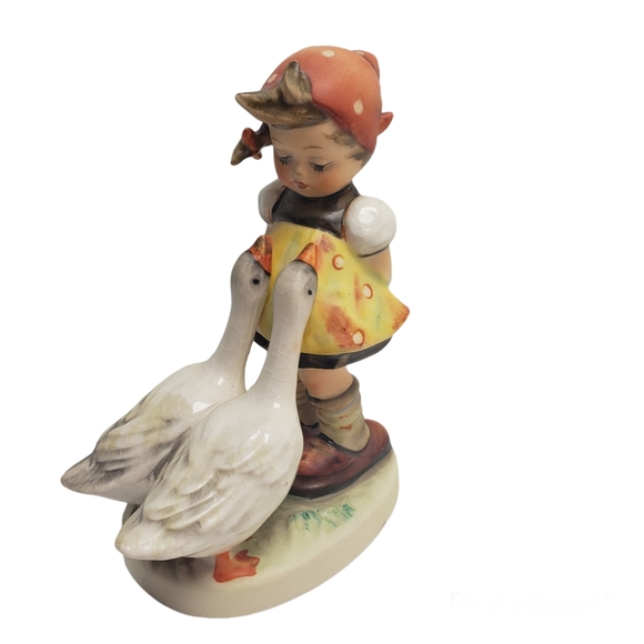 Goebel Hummel Goose Girl Figurine 47 0 1972-1979